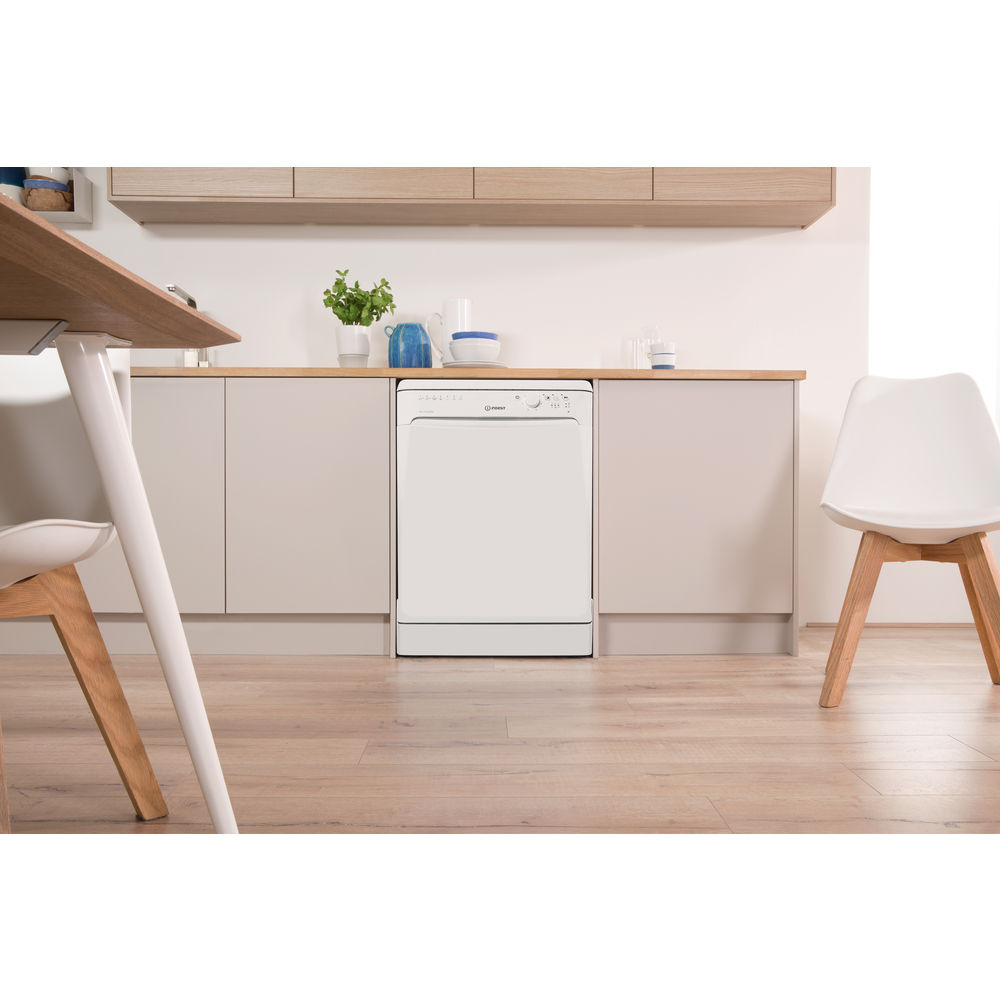 Indesit DFP 27B+96 Z купить в Москве посудомоечную машину по низкой цене с  доставкой по акции