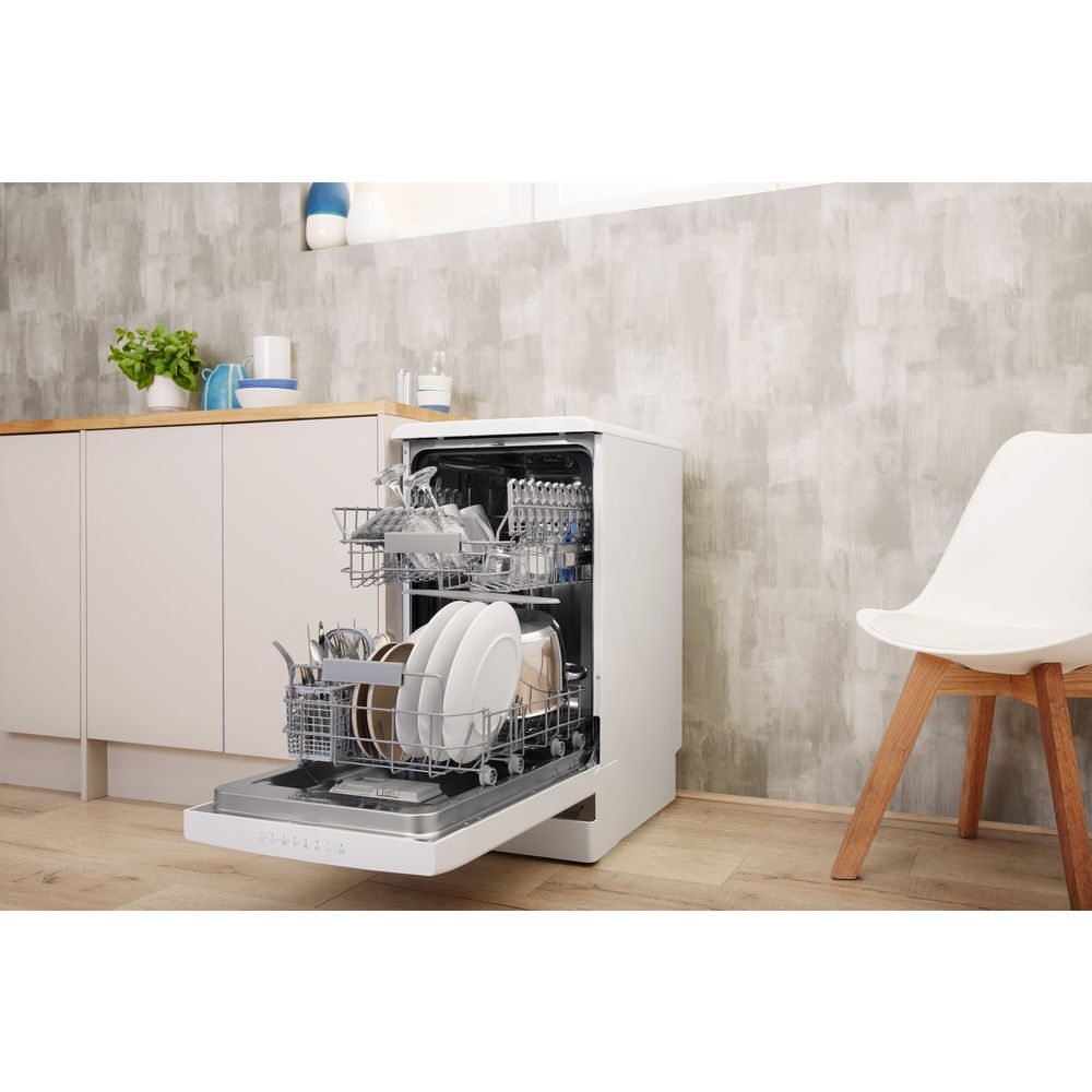 Indesit DSFC 3T117 купить в Москве посудомоечную машину по низкой цене с  доставкой по акции